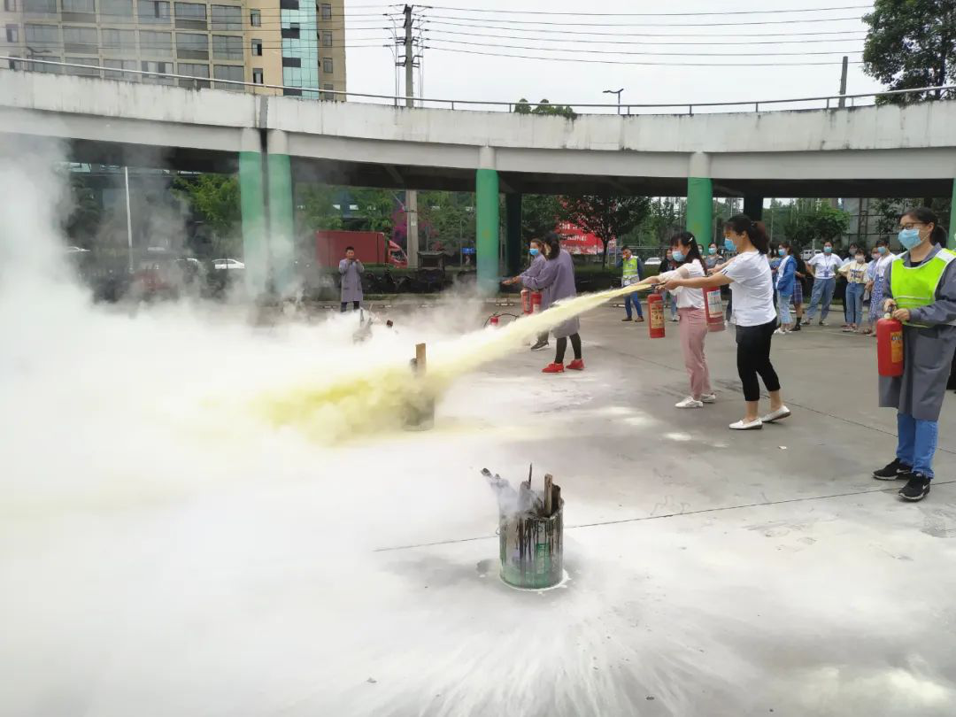 美彩国际药业，，，，，，，安全生产，，，，，，，始终如一
